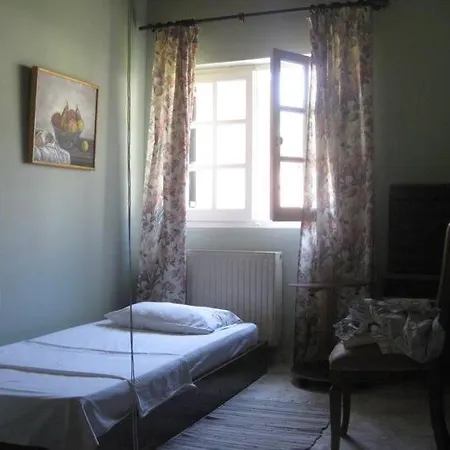 Old In Town Holiday home Alepou